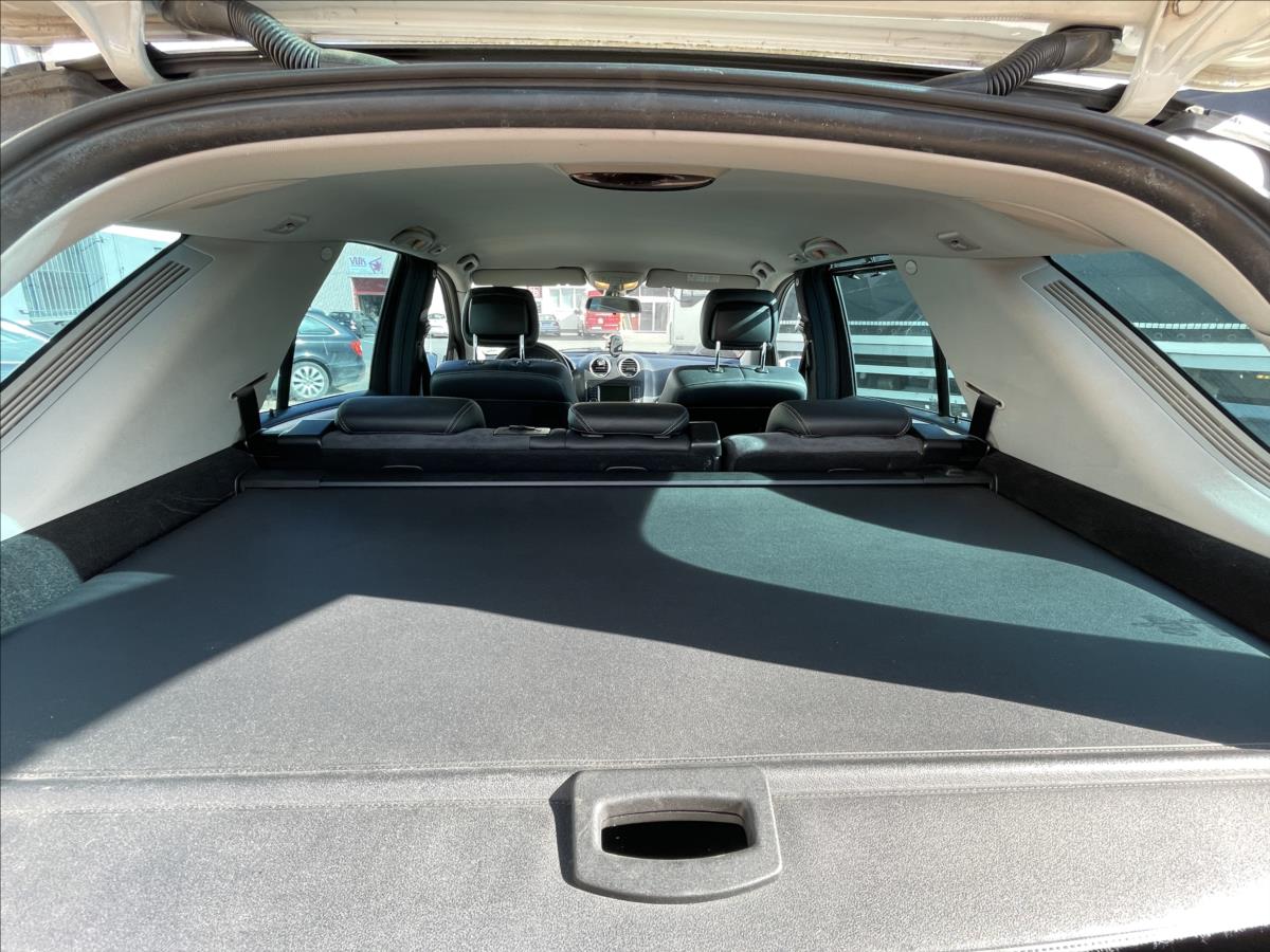 Mercedes-Benz Třídy M SUV 3,0 l 165 kw