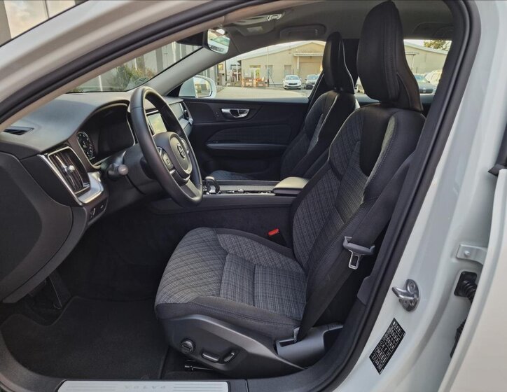 Volvo V60 Kombi 2,0 l 145 kw