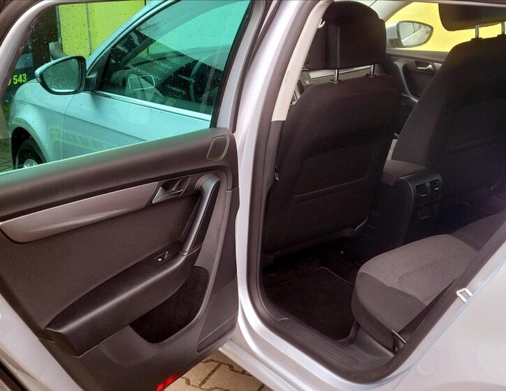 Volkswagen Passat Kombi 1,4 l 90 kw