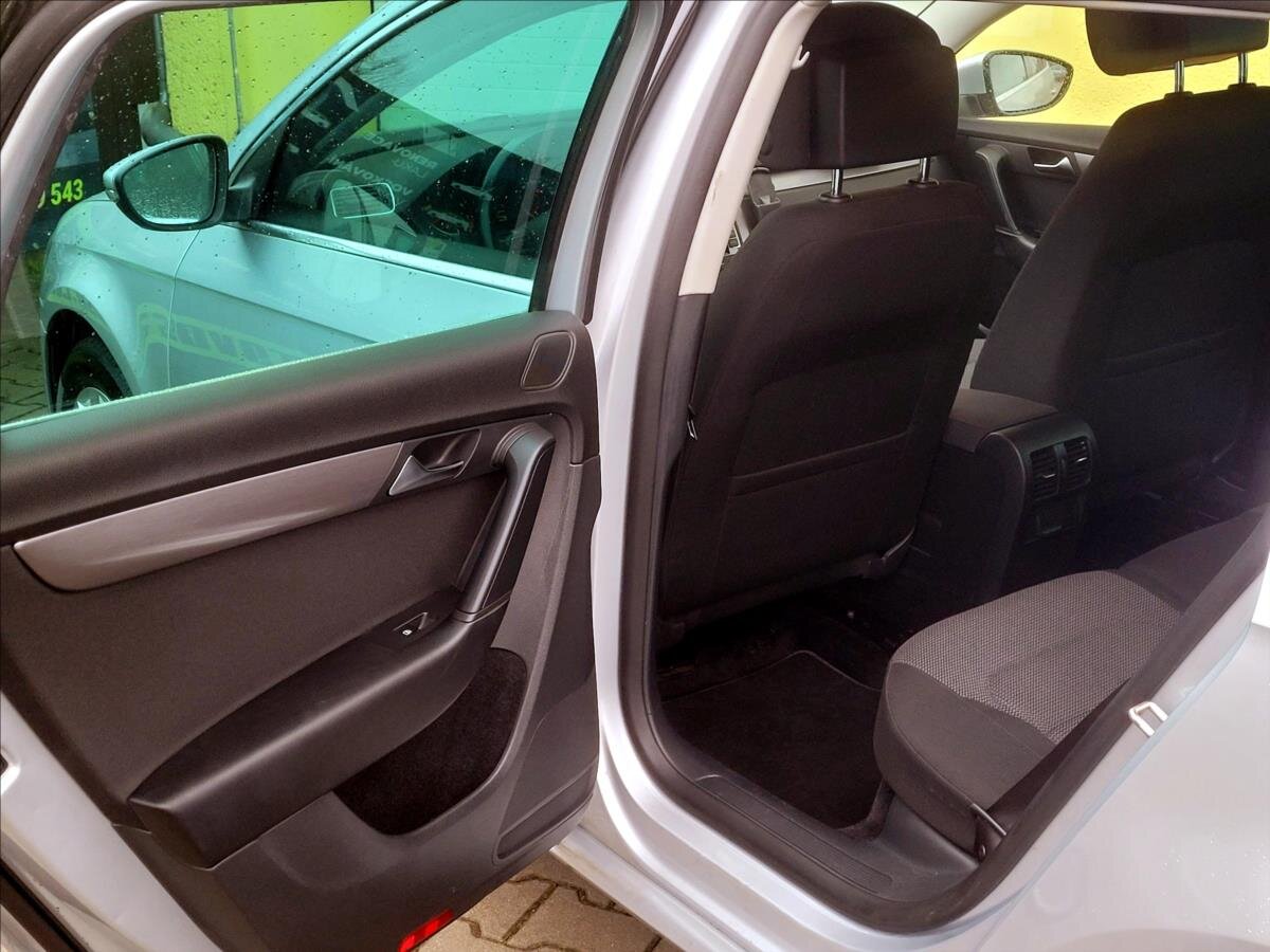 Volkswagen Passat Kombi 1,4 l 90 kw