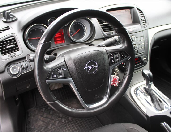 Opel Insignia 13