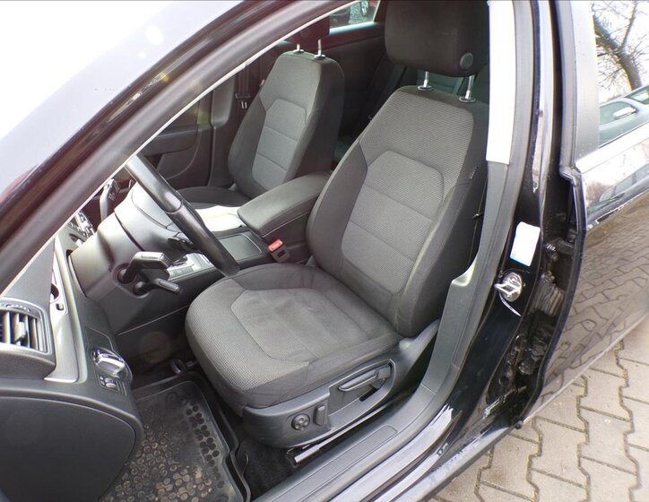 Volkswagen Passat 16