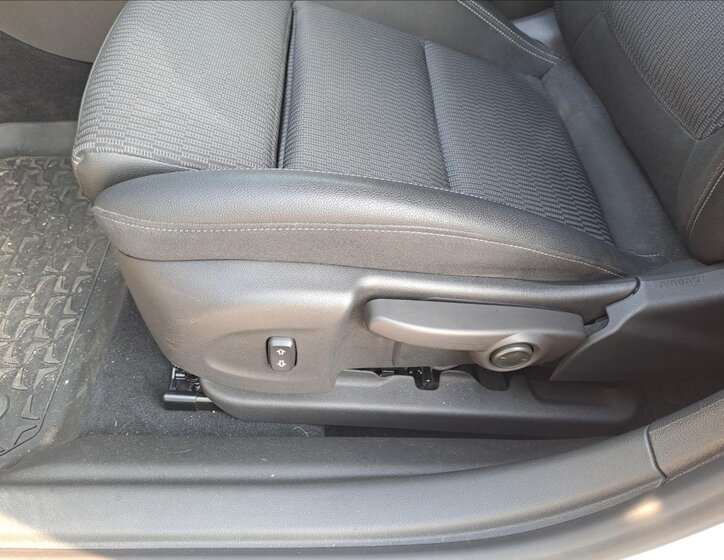 Opel Insignia Liftback 2,0 l 125 kw