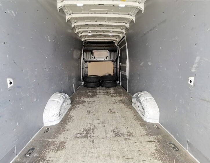 Volkswagen Crafter 13