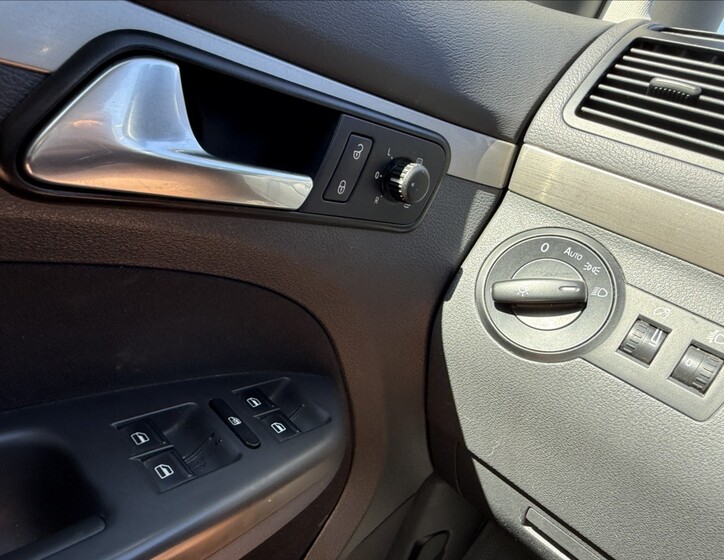 Volkswagen Touran 14