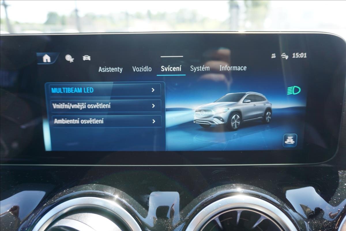 Mercedes-Benz GLA SUV 1,3 l 120 kw