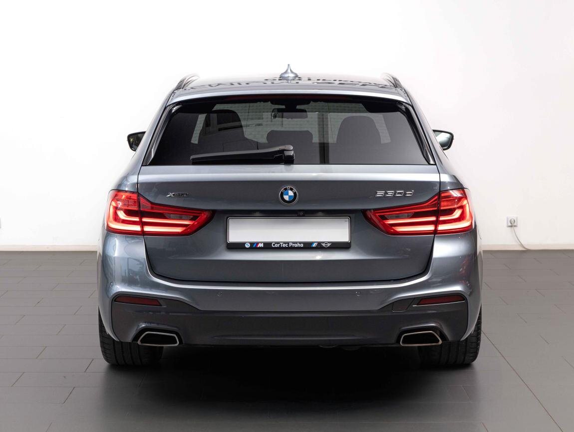 BMW Řada 5 Kombi 3,0 l 195 kw