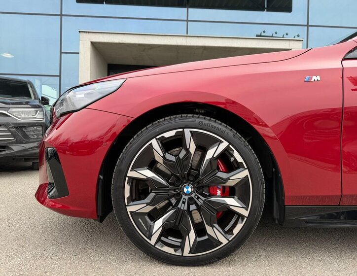 BMW Řada 5 Sedan / Limuzína 3,0 l 210 kw