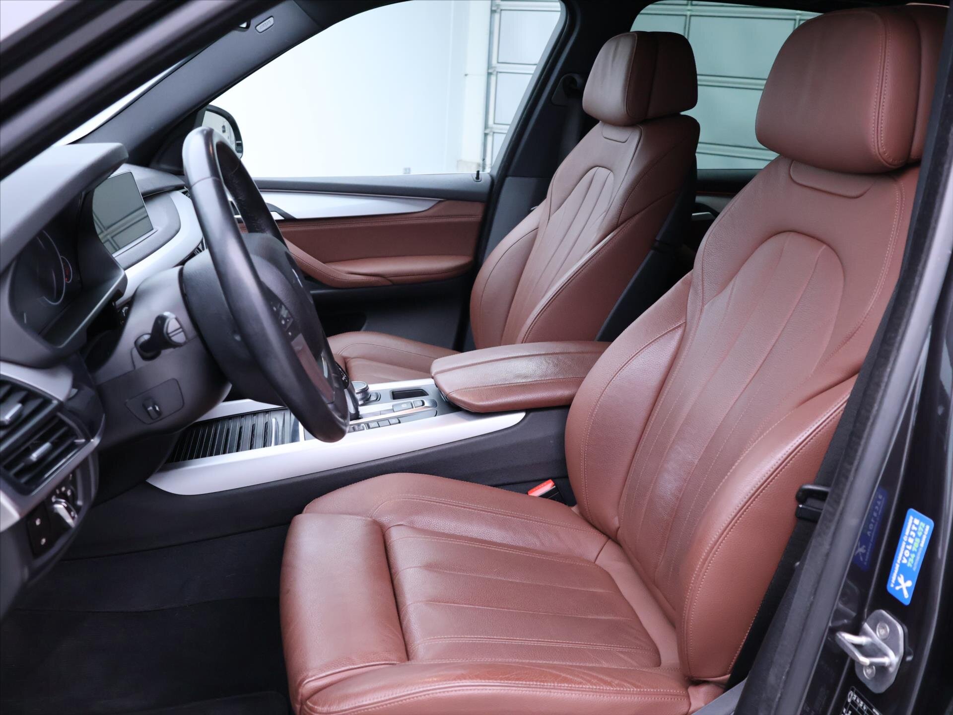 BMW X5 SUV / Terénní 3,0 l 230 kw