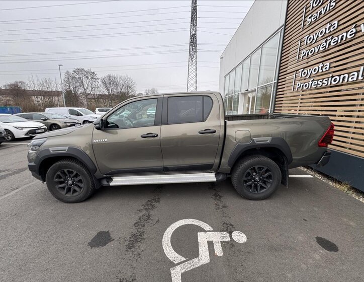 Toyota Hilux 3