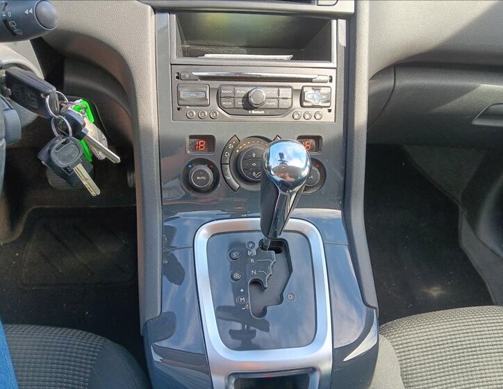 Peugeot 5008 MPV 1,6 l 88 kw