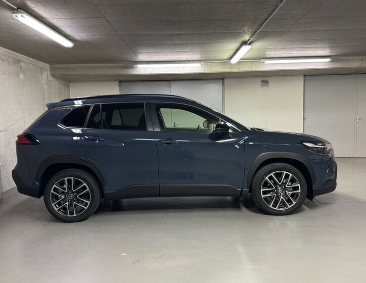 Toyota Corolla Cross 4