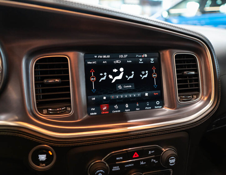 Dodge Charger Sedan / Limuzína 6,4 l 361 kw