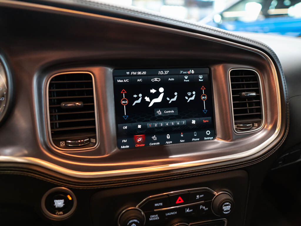 Dodge Charger Sedan / Limuzína 6,4 l 361 kw