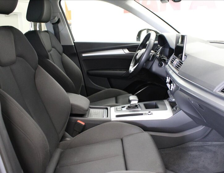 Audi Q5 SUV / Terénní 2,0 l 120 kw