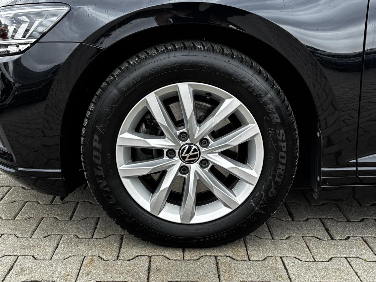 Volkswagen Passat Kombi 1,5 l 110 kw