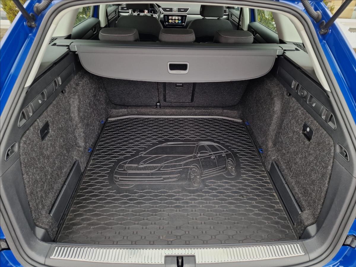 Škoda Superb Kombi 1,5 l 110 kw