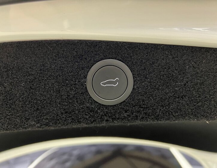 Tesla Model 3 Sedan 0,0 324 kw