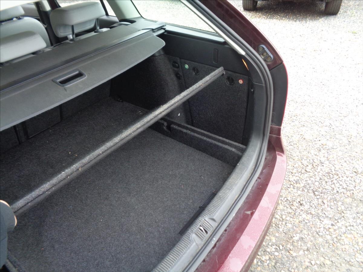 Škoda Octavia Kombi 2,0 l 103 kw