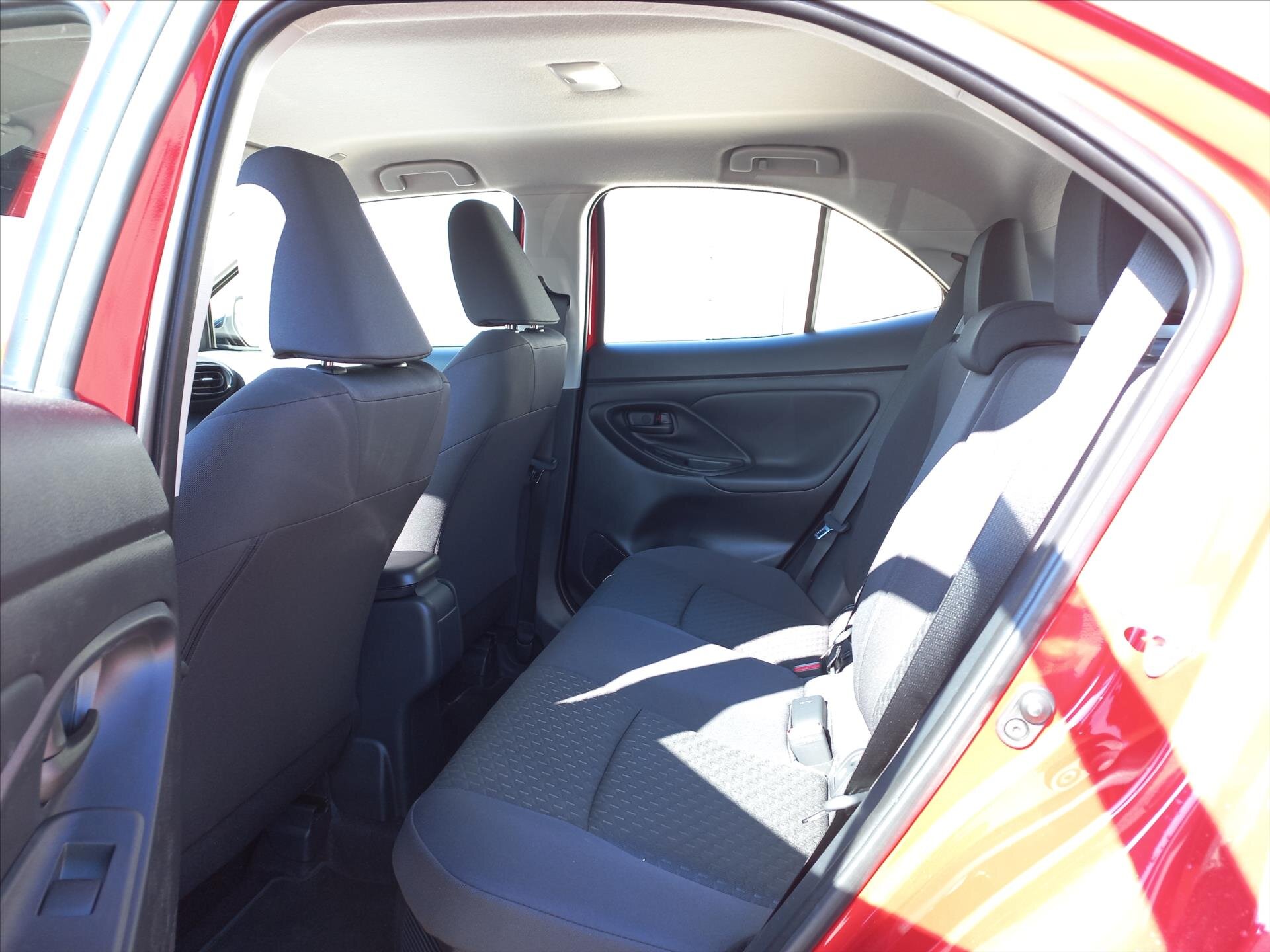 Toyota Yaris Cross CUV / Crossover 1,5 l 68 kw