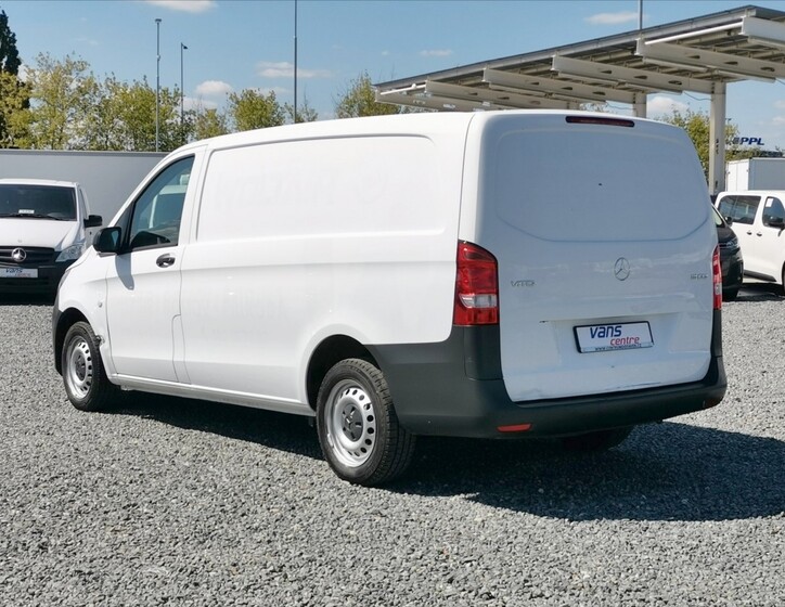 Mercedes-Benz Vito 4