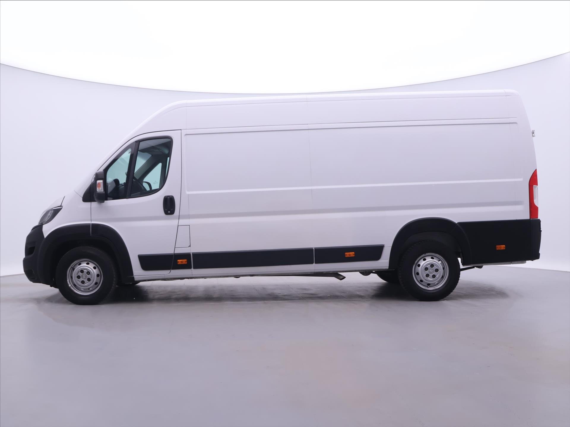 Peugeot Boxer Skříň 2,2 l 121 kw