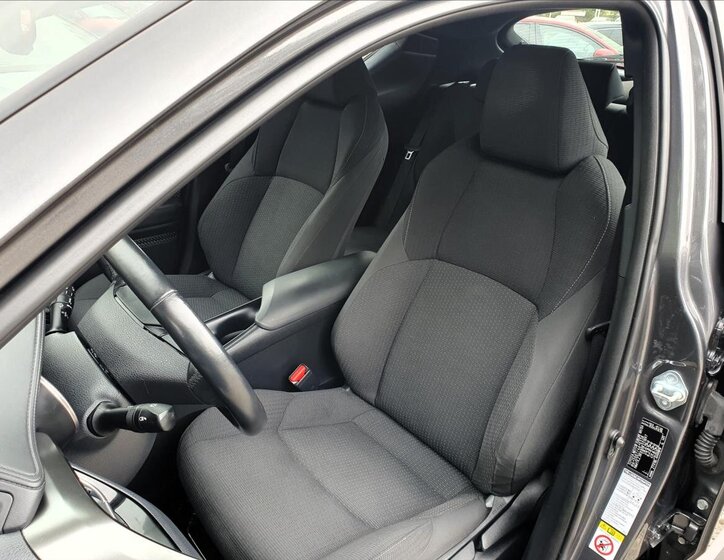 Toyota C-HR Hatchback 1,8 l 72 kw