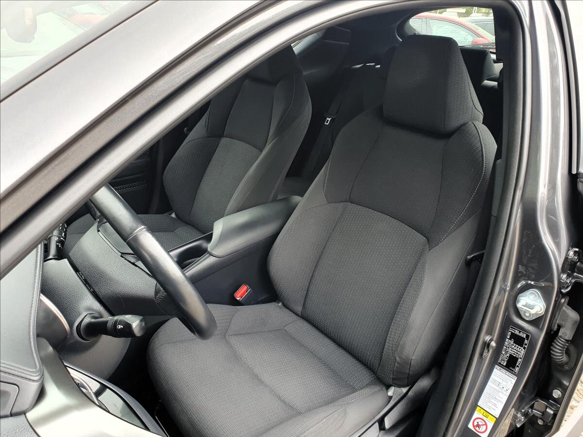 Toyota C-HR Hatchback 1,8 l 72 kw