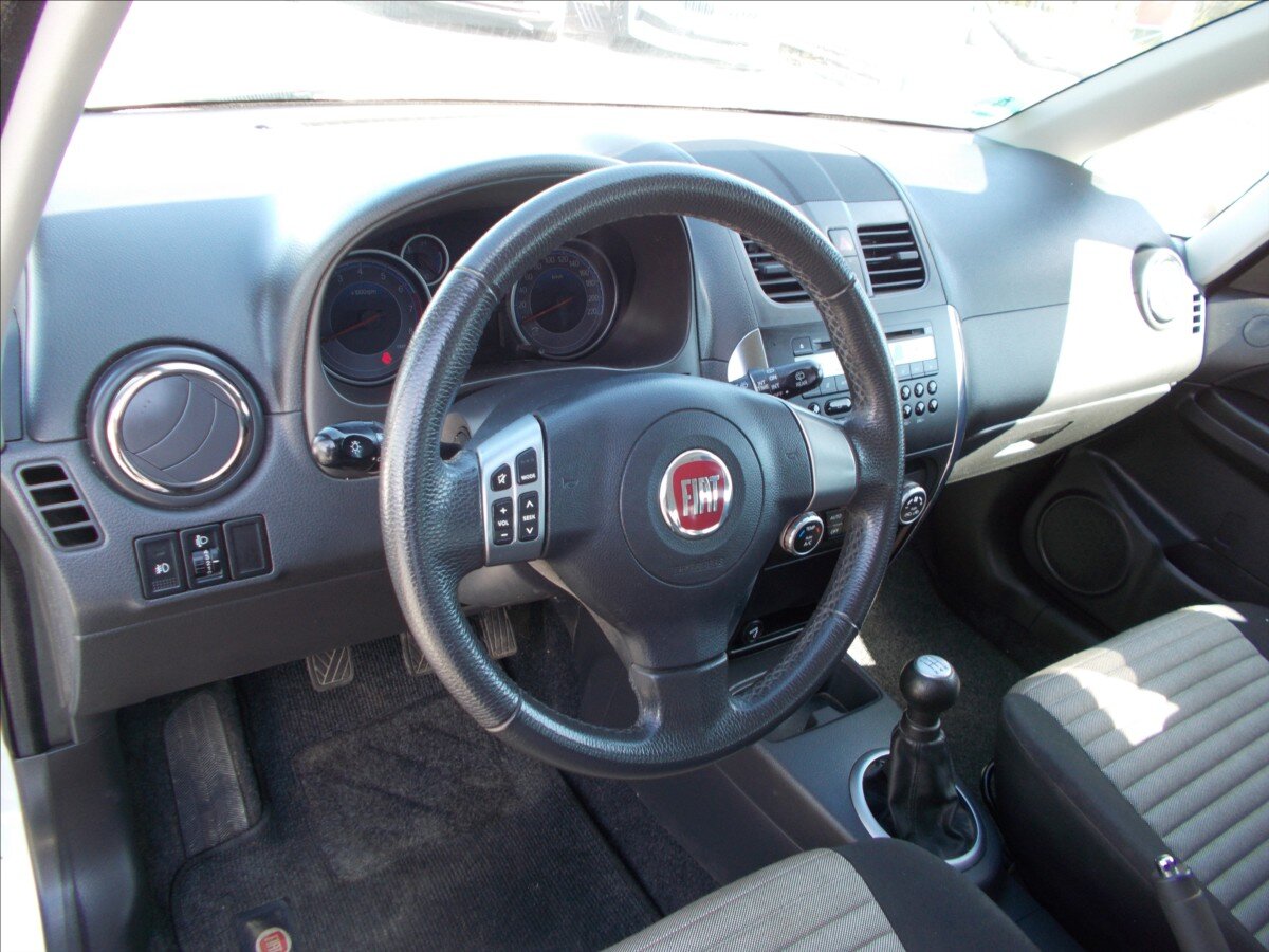 Fiat Sedici Hatchback 1,6 l 88 kw