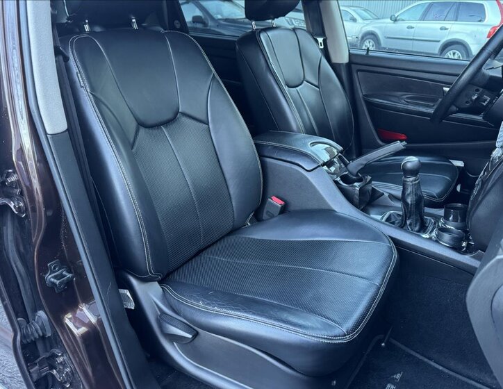 SsangYong Rexton SUV 2,0 l 114 kw