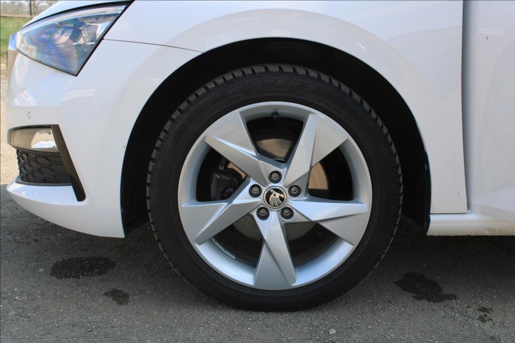 Škoda Scala Hatchback 1,5 l 110 kw