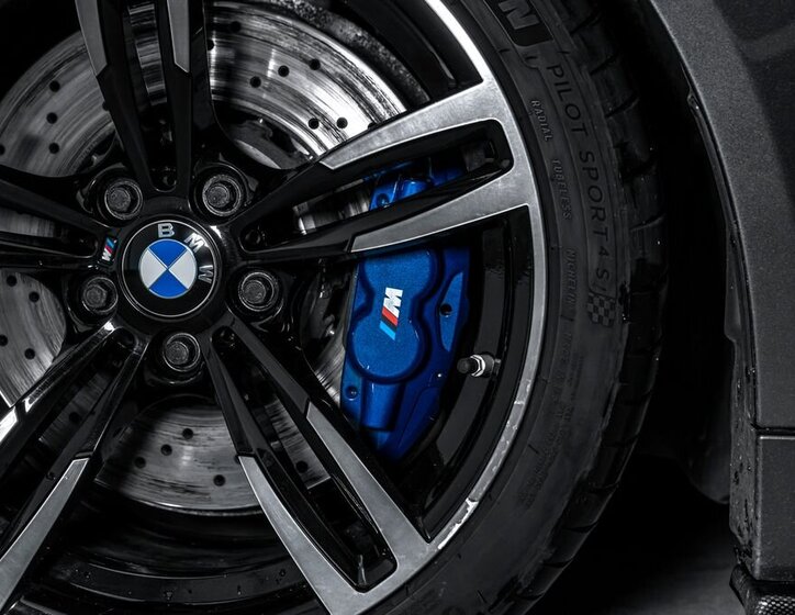 BMW M4 Kupé 3,0 l 331 kw