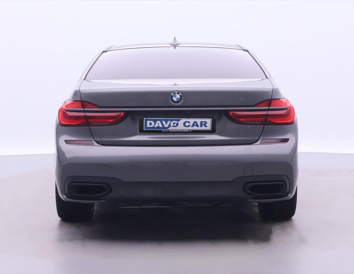 BMW Řada 7 Sedan / Limuzína 4,4 l 330 kw