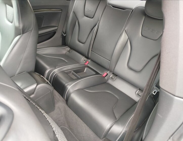 Audi RS 5 Kupé 4,2 l 331 kw