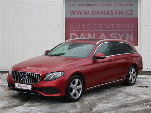 Mercedes-Benz Třídy E Kombi 2,0 l 143 kw