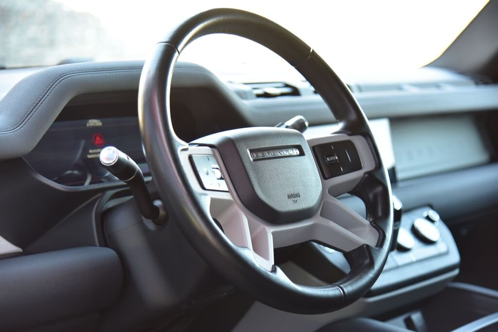 Land Rover Defender SUV 3,0 l 183 kw