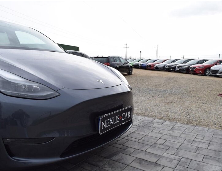 Tesla Model Y SUV / Terénní 0,0 378 kw