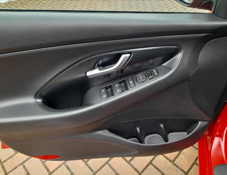 Hyundai i30 Kombi 998,0 88 kw