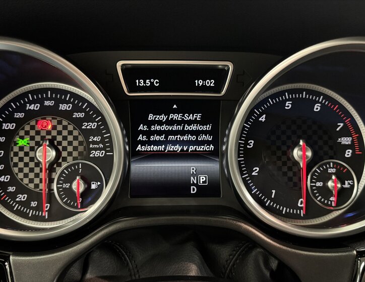 Mercedes-Benz GLE SUV / Terénní 3,0 l 270 kw