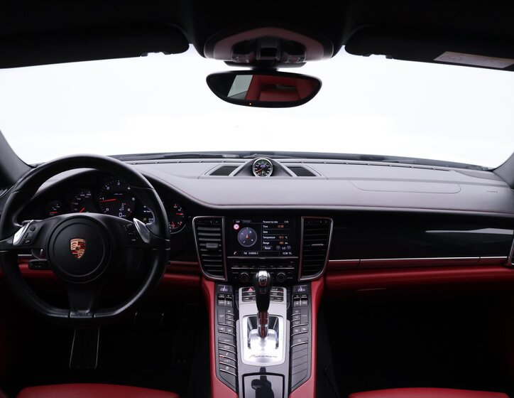 Porsche Panamera 33