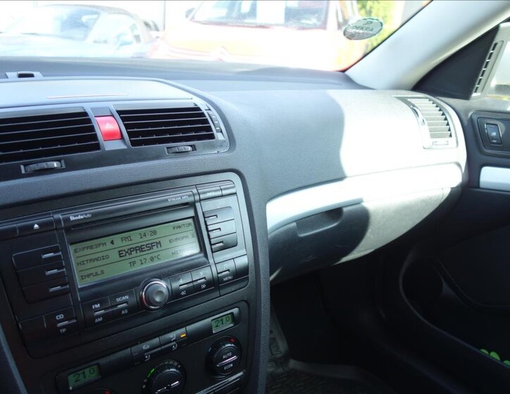 Škoda Octavia Kombi 2,0 l 103 kw