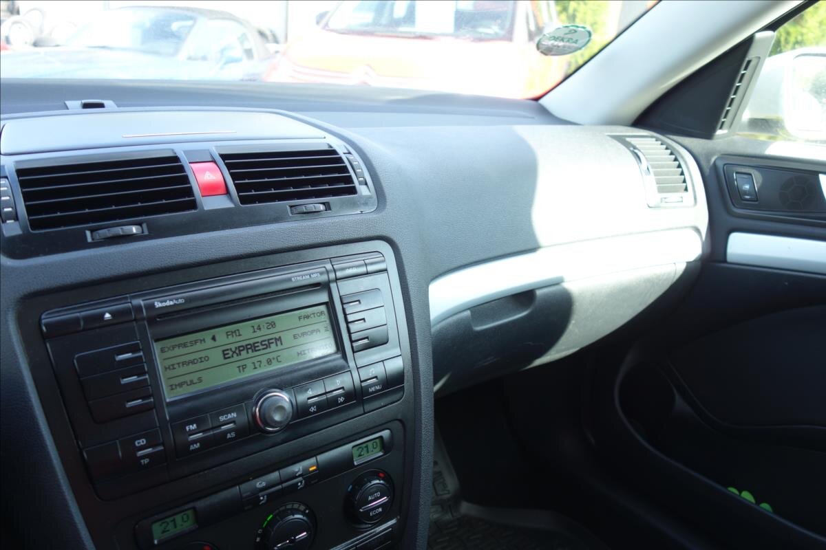 Škoda Octavia Kombi 2,0 l 103 kw