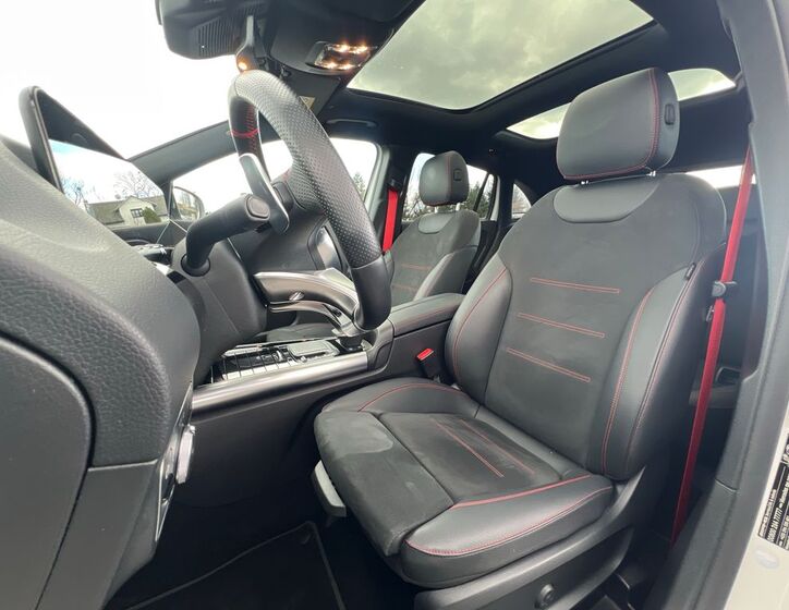 Mercedes-Benz GLA 30