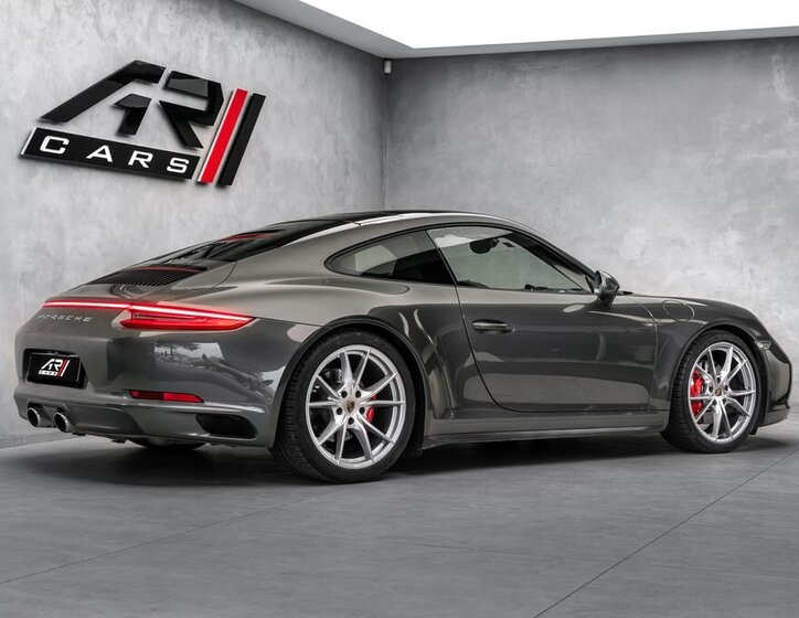 Porsche 911 Kupé 3,0 l 309 kw