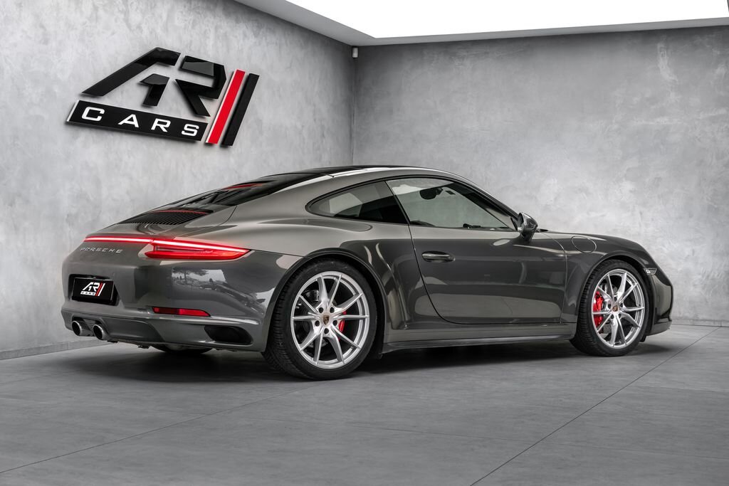 Porsche 911 Kupé 3,0 l 309 kw