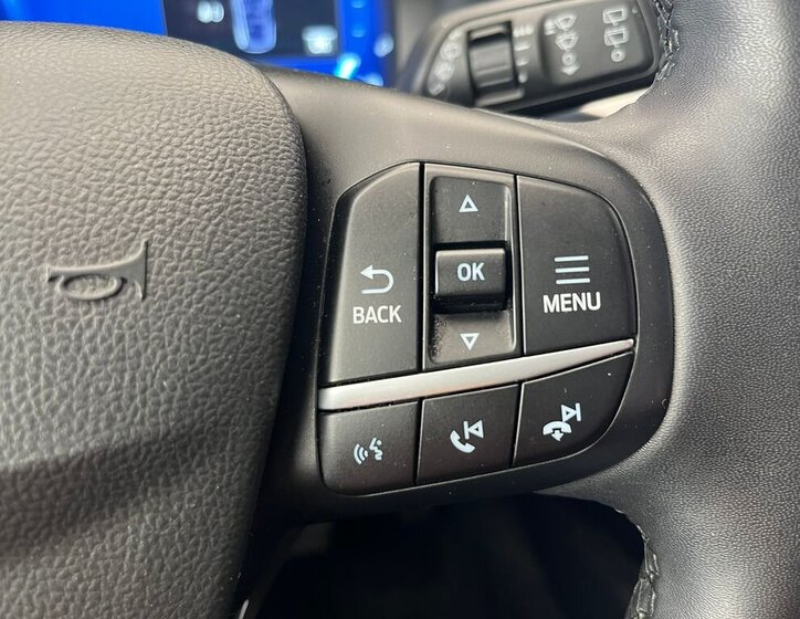 Ford Kuga SUV / Terénní 2,5 l 140 kw