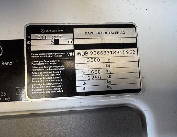 Mercedes-Benz Sprinter 28