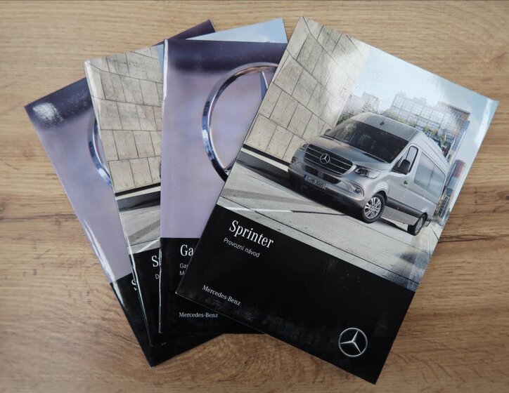 Mercedes-Benz Sprinter 21