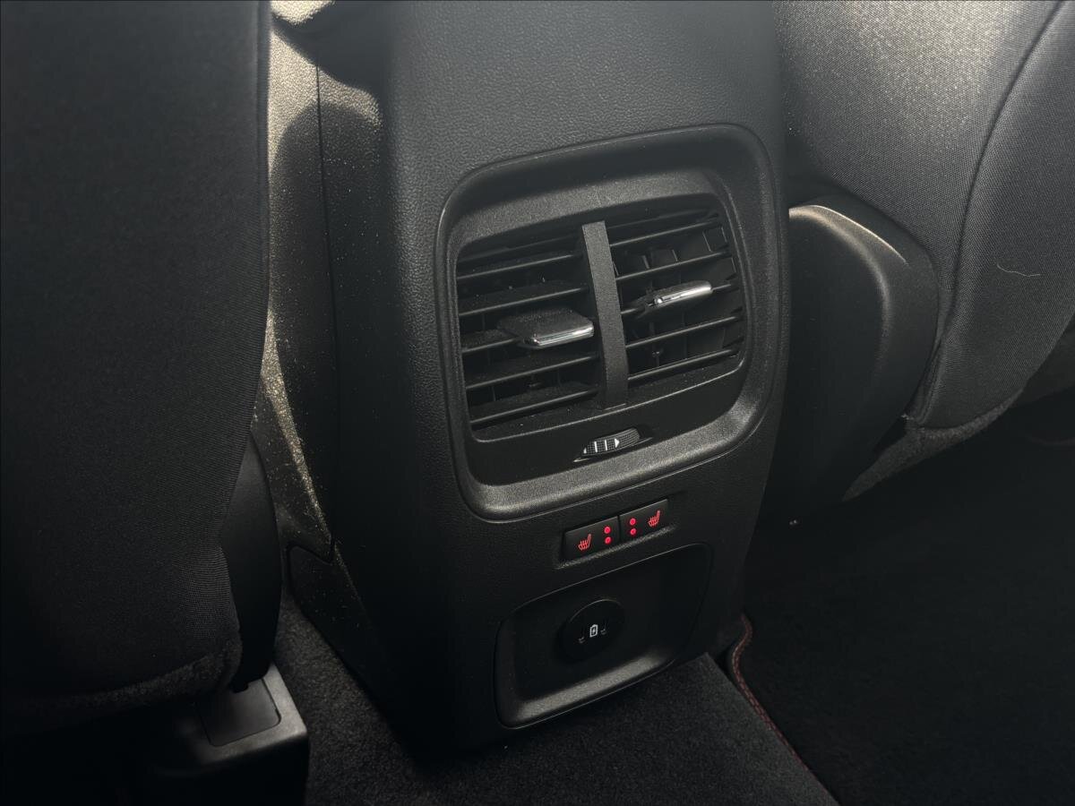 Ford Kuga SUV / Terénní 1,5 l 110 kw