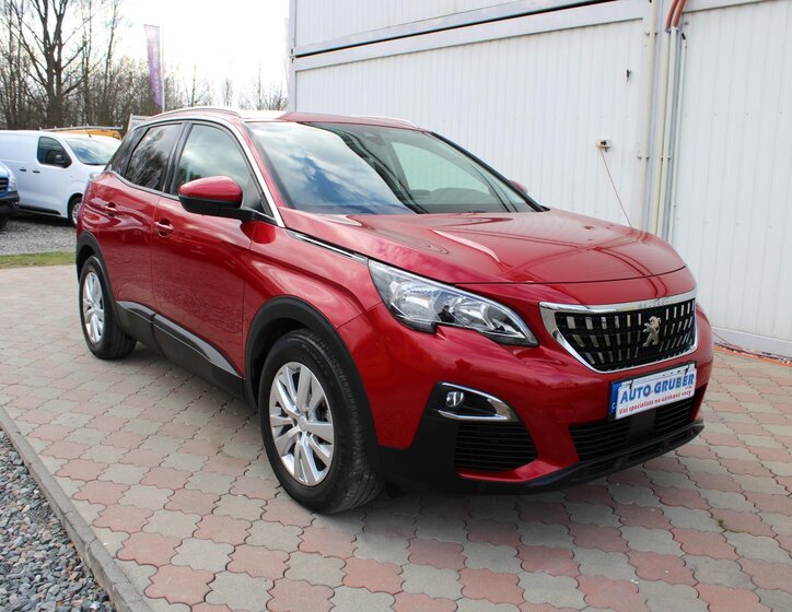 Peugeot 3008 SUV / Terénní 1,5 l 96 kw